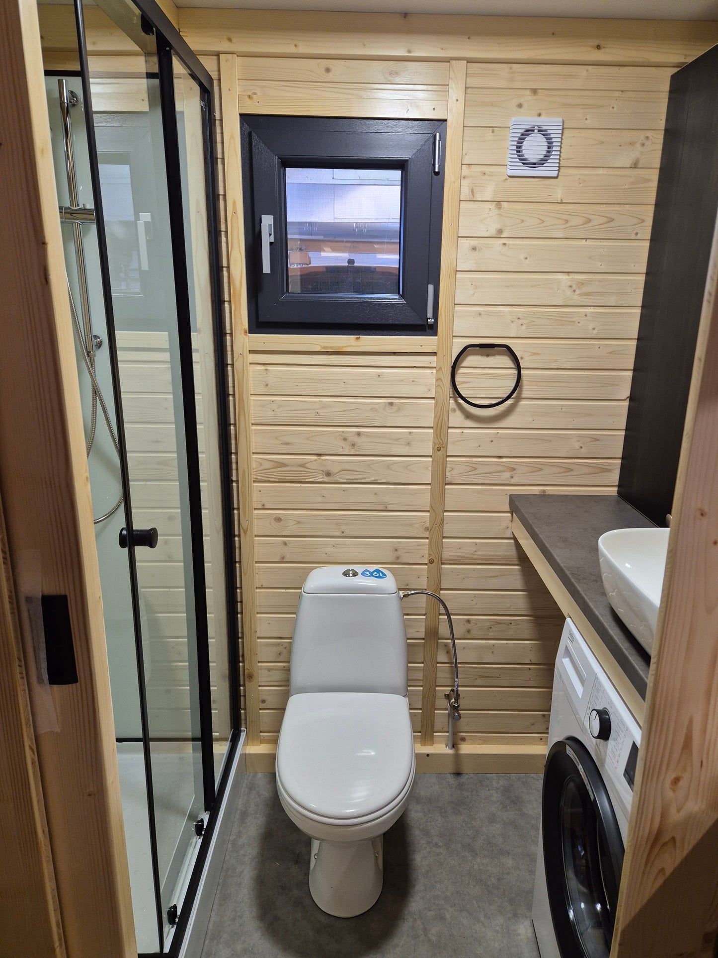 Escape 8400 - 2 Lofts