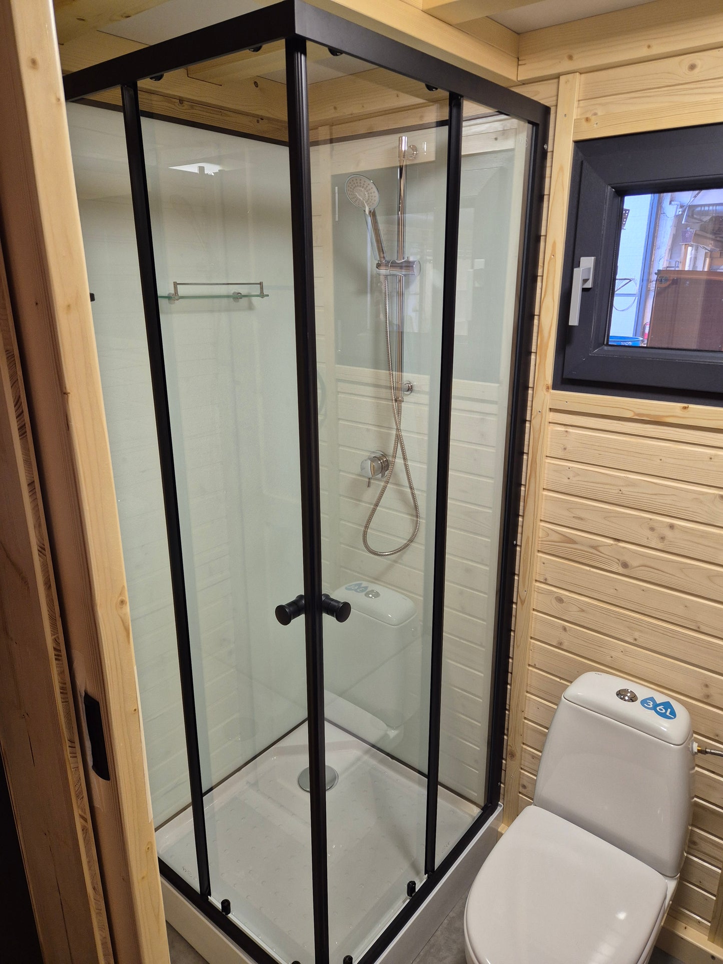 Escape 8400 - 2 Lofts