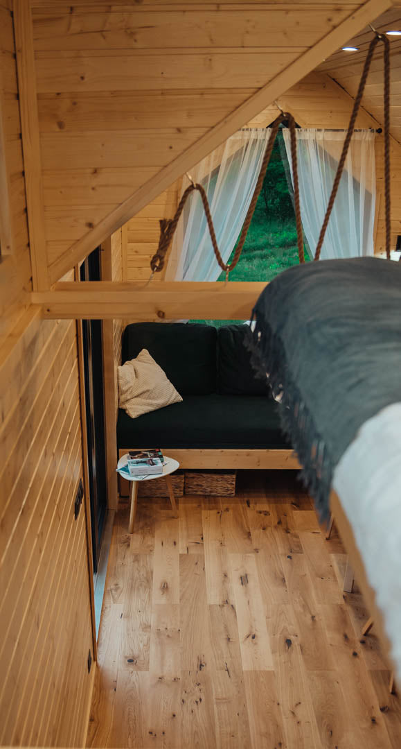 Fully Off Grid Tiny House with Wood Stove and Clean Water Tank