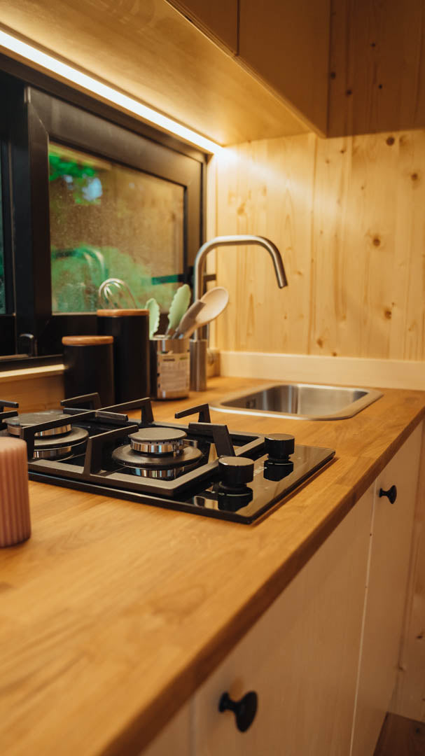 Fully Off Grid Tiny House with Wood Stove and Clean Water Tank