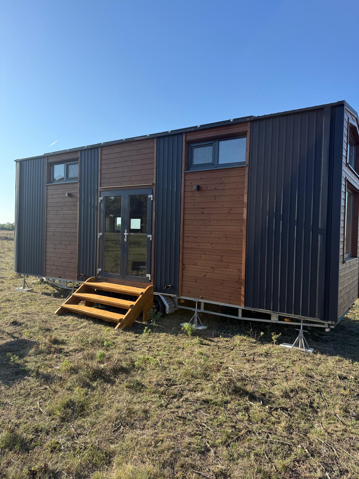 Escape 8400 - 2 Lofts