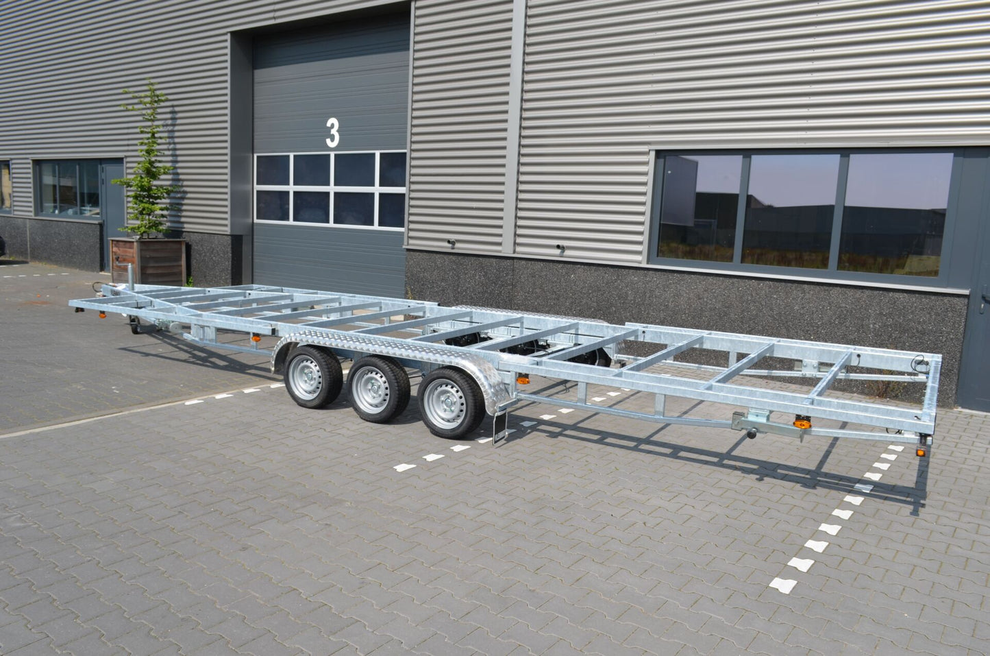 Casa pequeña 780 plataforma 3x1350kg